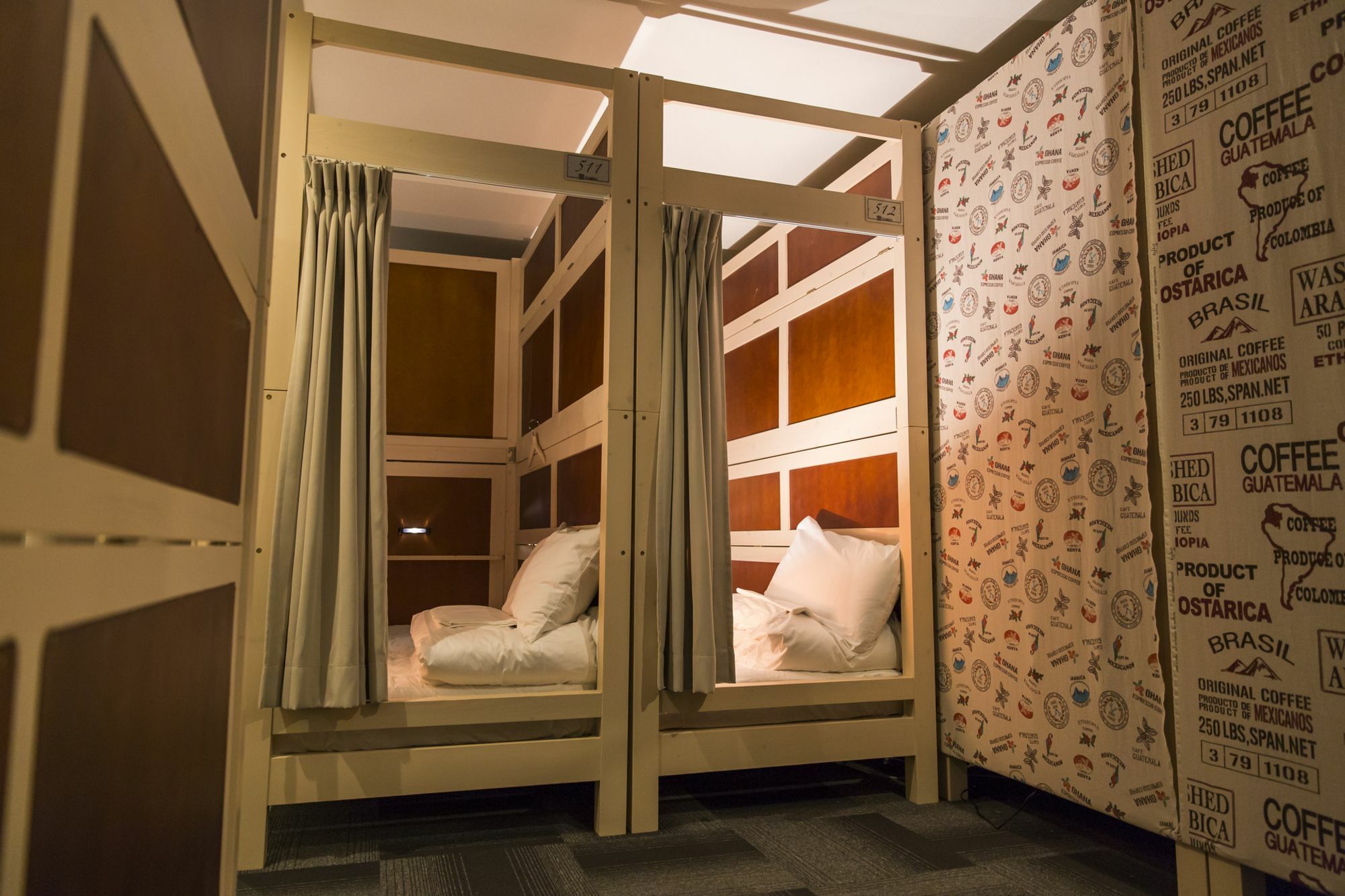 Single Bed in Mixed Dormitory Room
